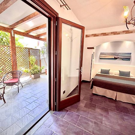 B&B L'Angolino Della Nonna カステッルッツォ エクステリア 写真