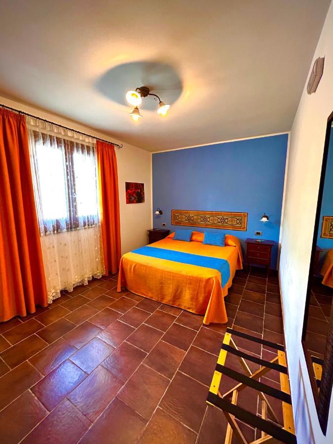 B&B L'Angolino Della Nonna カステッルッツォ エクステリア 写真