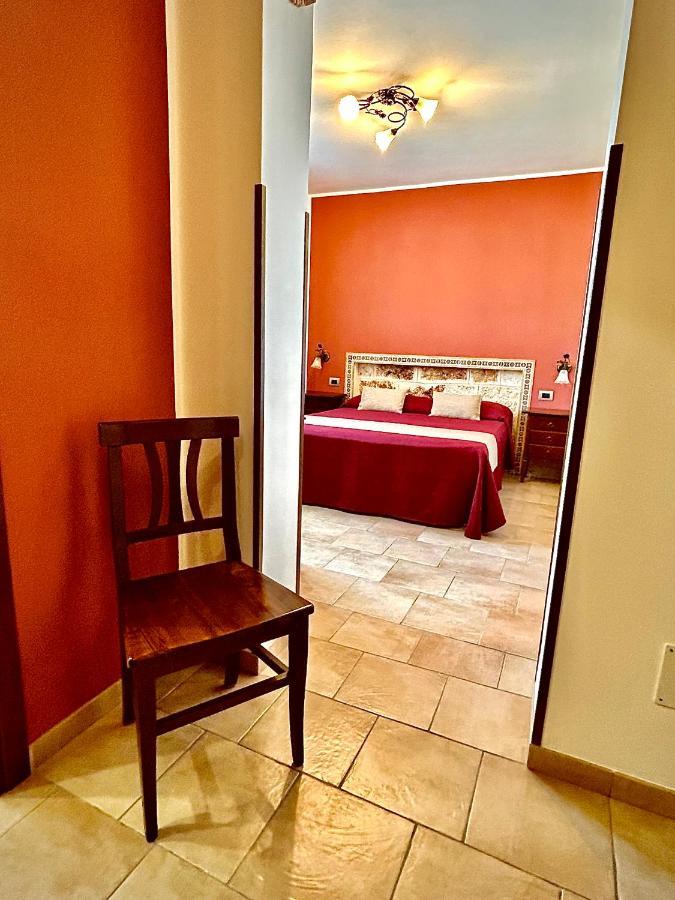 B&B L'Angolino Della Nonna カステッルッツォ エクステリア 写真