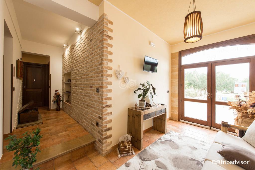 B&B L'Angolino Della Nonna カステッルッツォ エクステリア 写真