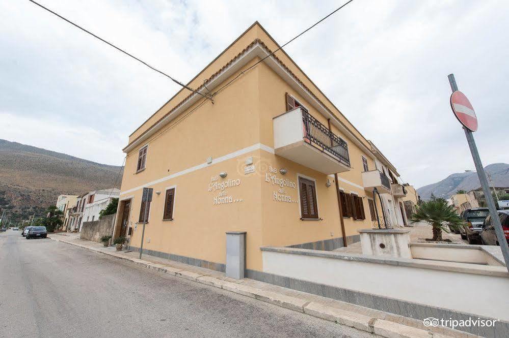 B&B L'Angolino Della Nonna カステッルッツォ エクステリア 写真